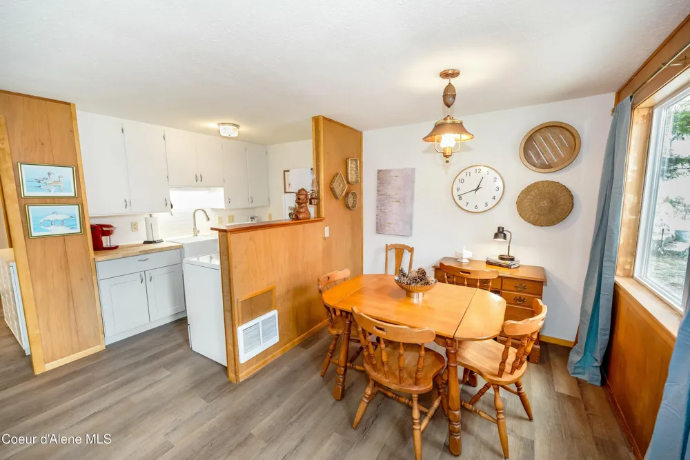 733 Hagman Road Nordman, ID 83848