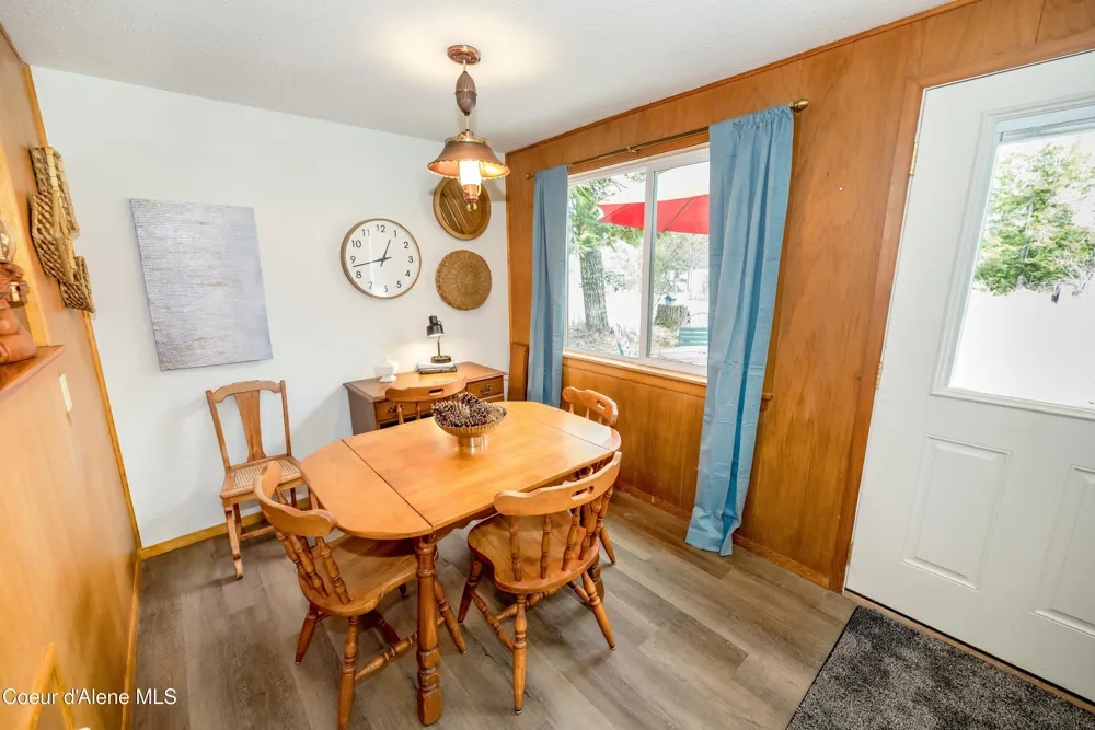 733 Hagman Road Nordman, ID 83848