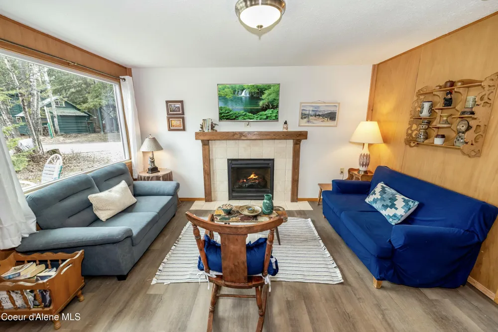 733 Hagman Road Nordman, ID 83848