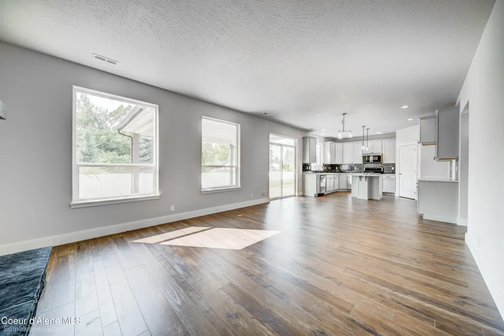 8986 BEDWELL STREET Rathdrum, ID 83858