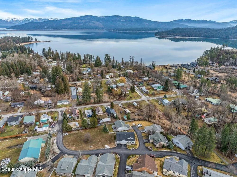 407 Becker Lane Dover, ID 83825