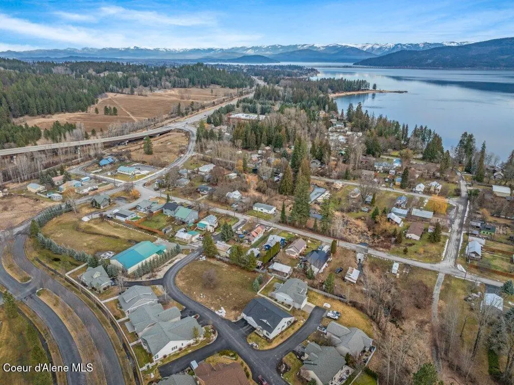 407 Becker Lane Dover, ID 83825