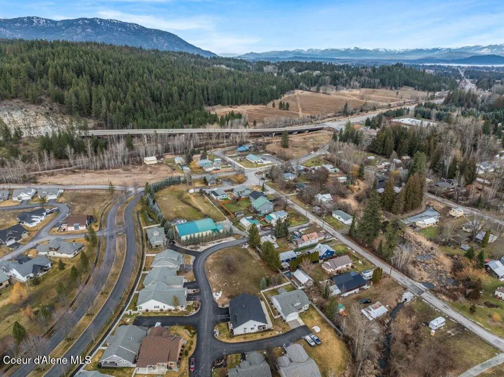 407 Becker Lane Dover, ID 83825