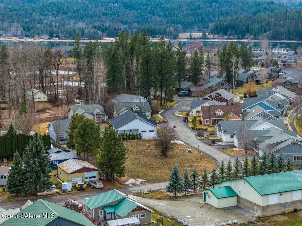 407 Becker Lane Dover, ID 83825