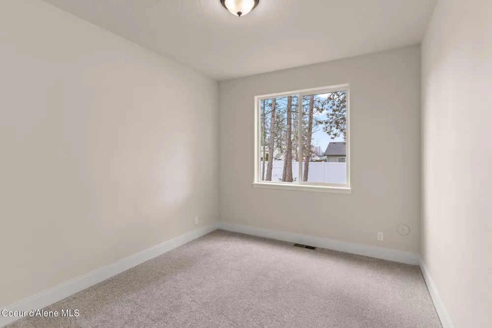 8975 BEDWELL STREET Rathdrum, ID 83858