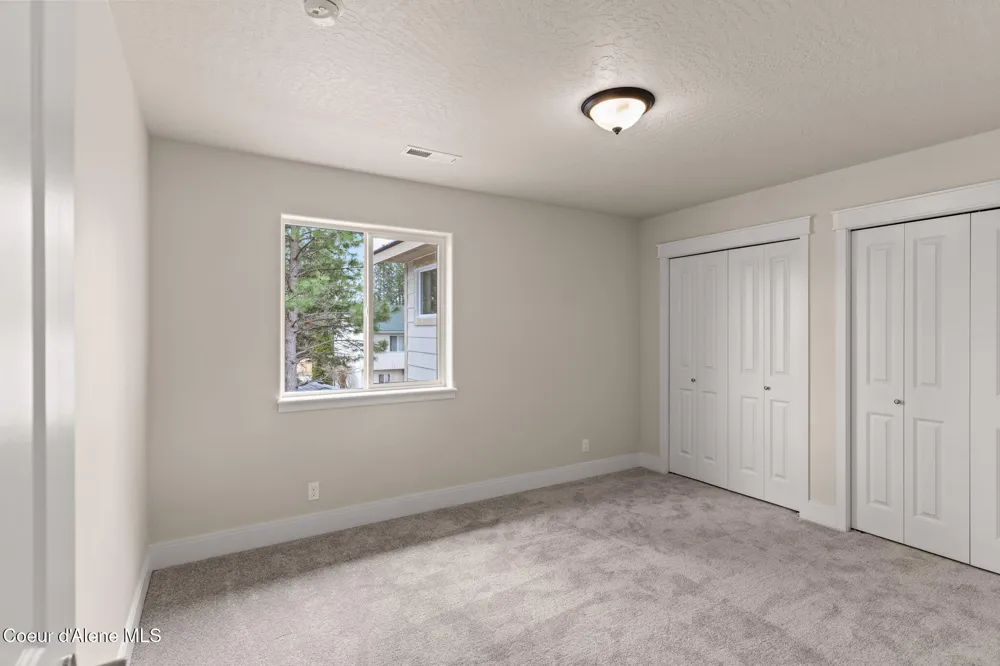 8975 BEDWELL STREET Rathdrum, ID 83858