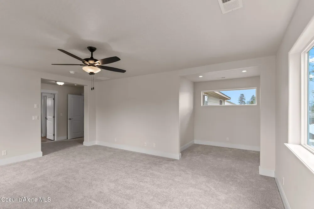 8975 BEDWELL STREET Rathdrum, ID 83858
