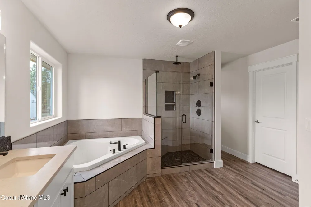8975 BEDWELL STREET Rathdrum, ID 83858