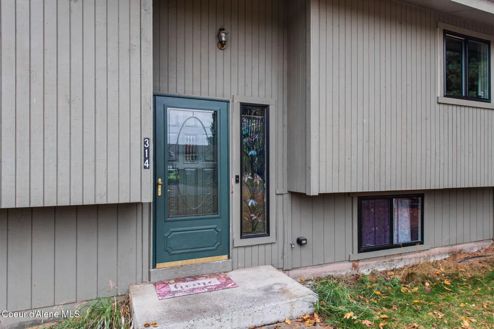 314 E Jensen Drive Hayden, ID 83835