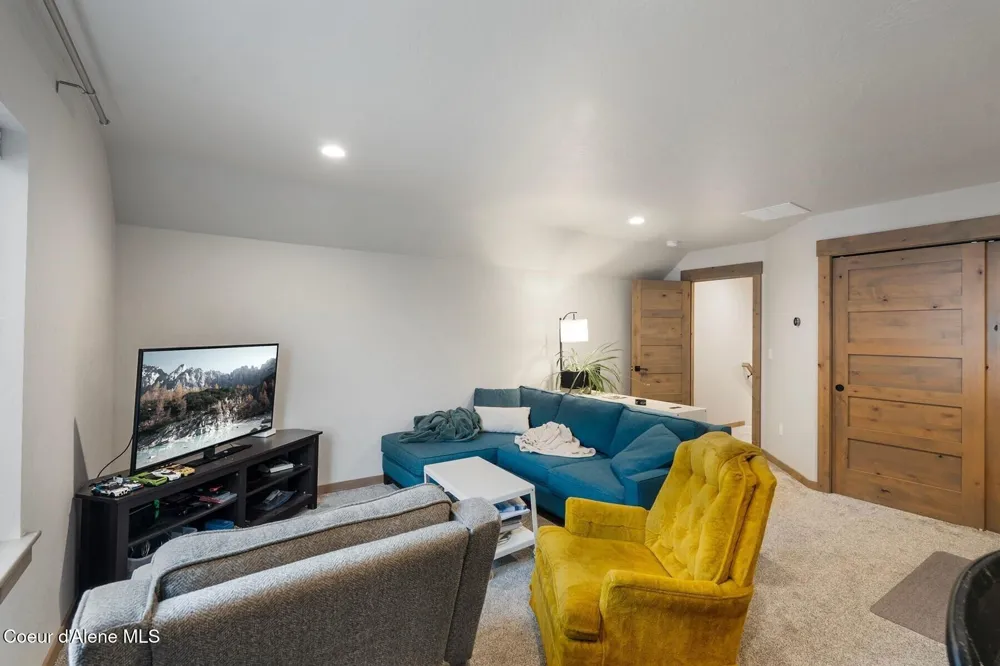 3212 Goodman Drive Sandpoint, ID 83864