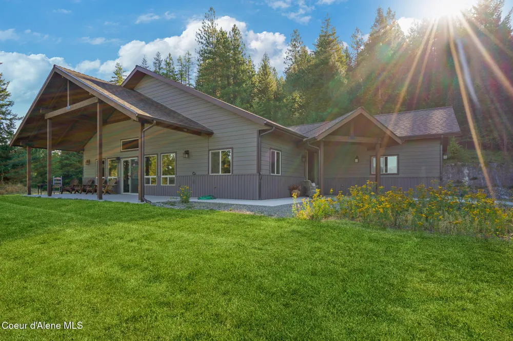 273 Paradise Valley Road Bonners Ferry, ID 83805