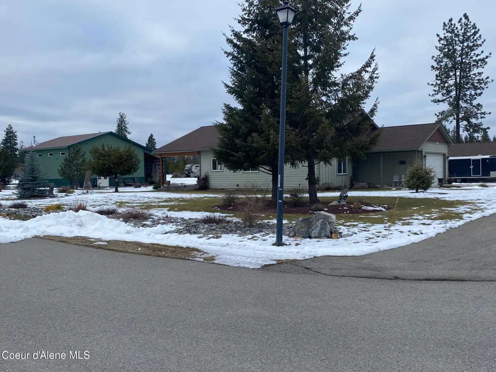 32911 16th Avenue Spirit Lake, ID 83869