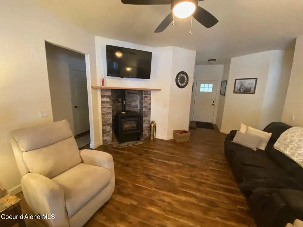 32911 16th Avenue Spirit Lake, ID 83869