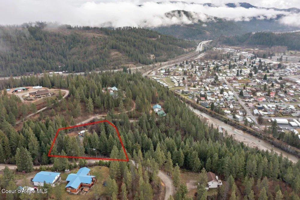 754 Paradise Lane Pinehurst, ID 83850