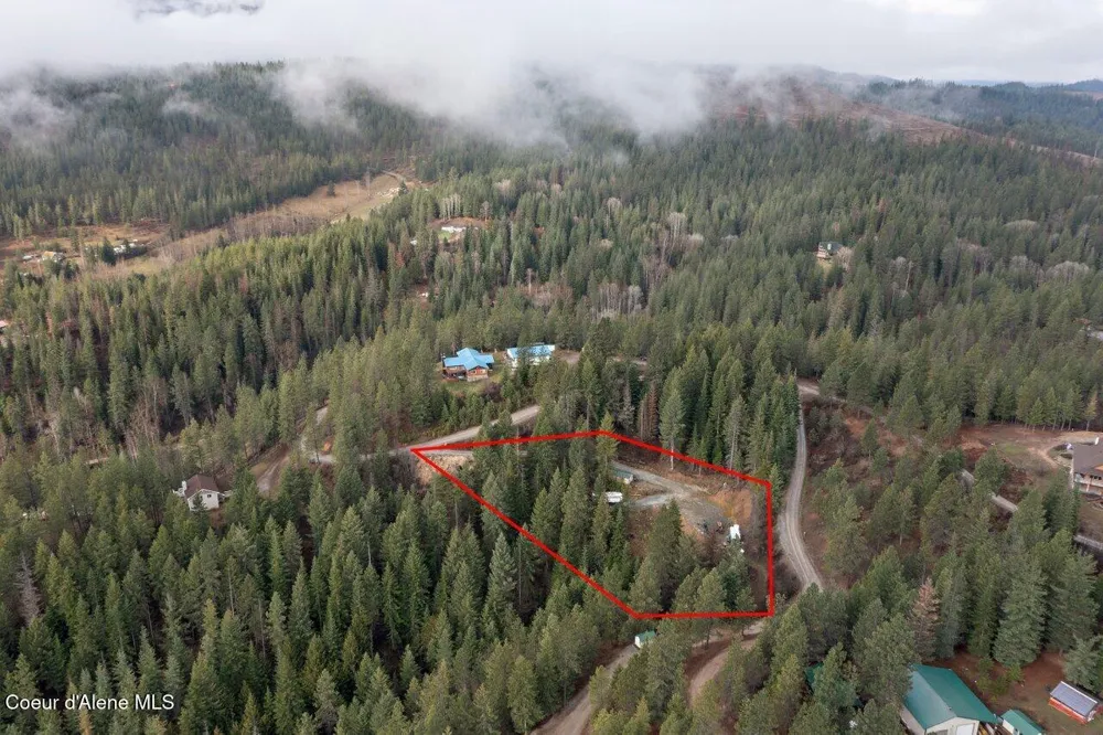 754 Paradise Lane Pinehurst, ID 83850