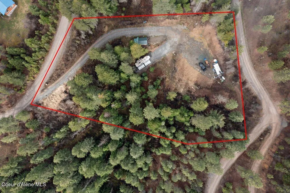 754 Paradise Lane Pinehurst, ID 83850
