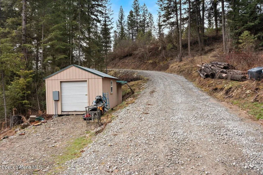 754 Paradise Lane Pinehurst, ID 83850