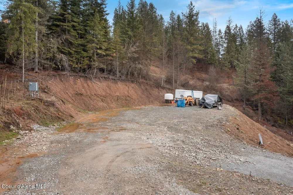 754 Paradise Lane Pinehurst, ID 83850