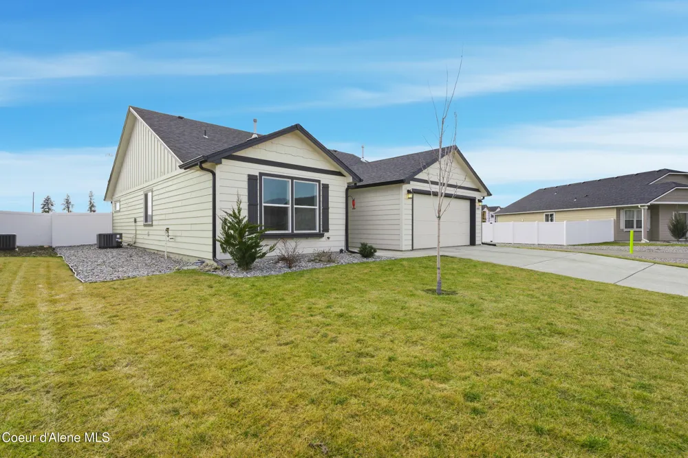 16161 Hadley Loop Rathdrum, ID 83858