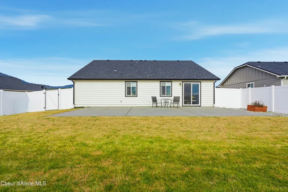 16161 Hadley Loop Rathdrum, ID 83858