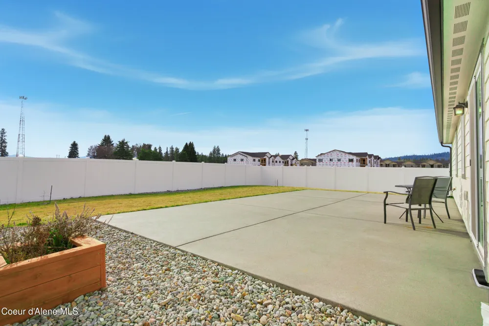 16161 Hadley Loop Rathdrum, ID 83858