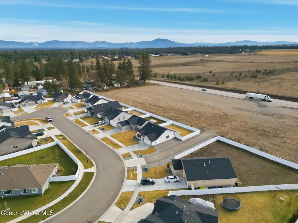 16161 Hadley Loop Rathdrum, ID 83858