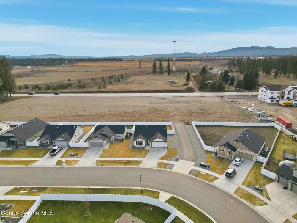 16161 Hadley Loop Rathdrum, ID 83858