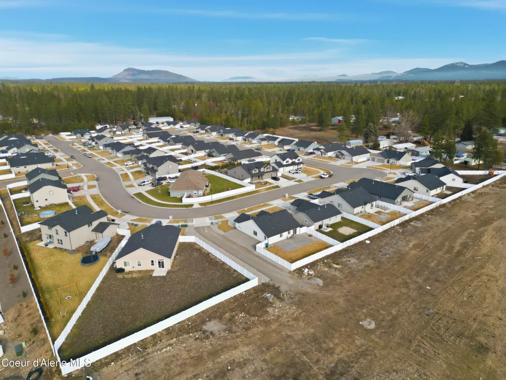 16161 Hadley Loop Rathdrum, ID 83858