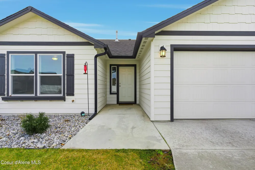 16161 Hadley Loop Rathdrum, ID 83858