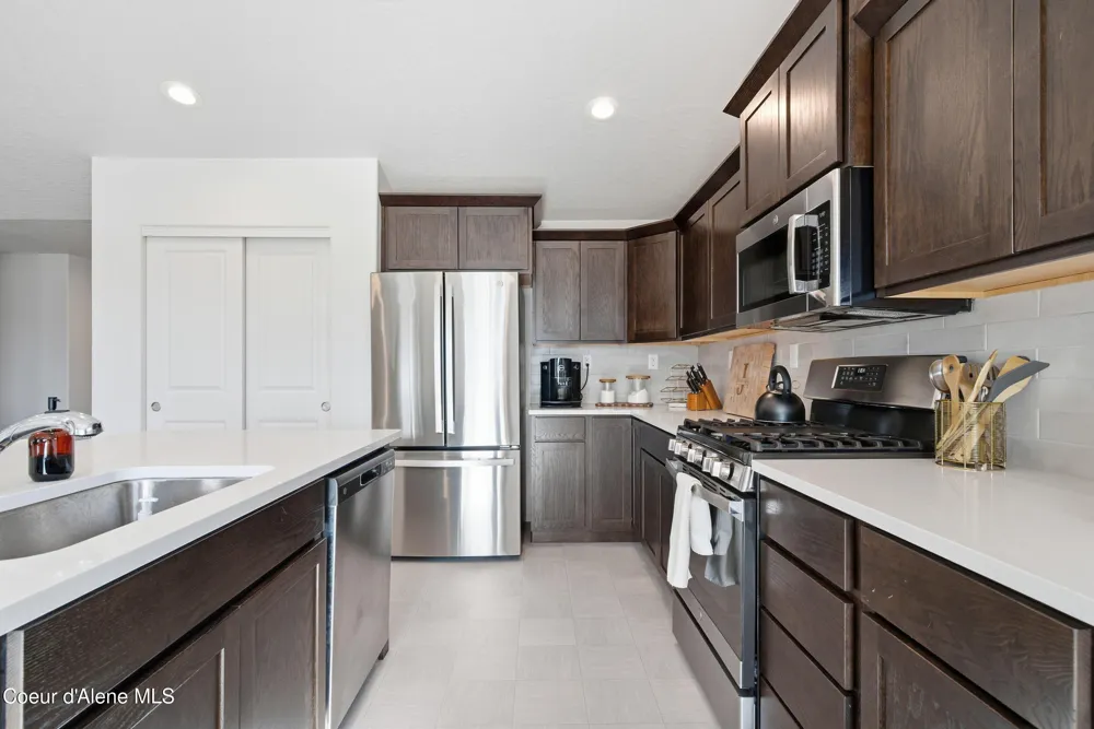 16161 Hadley Loop Rathdrum, ID 83858