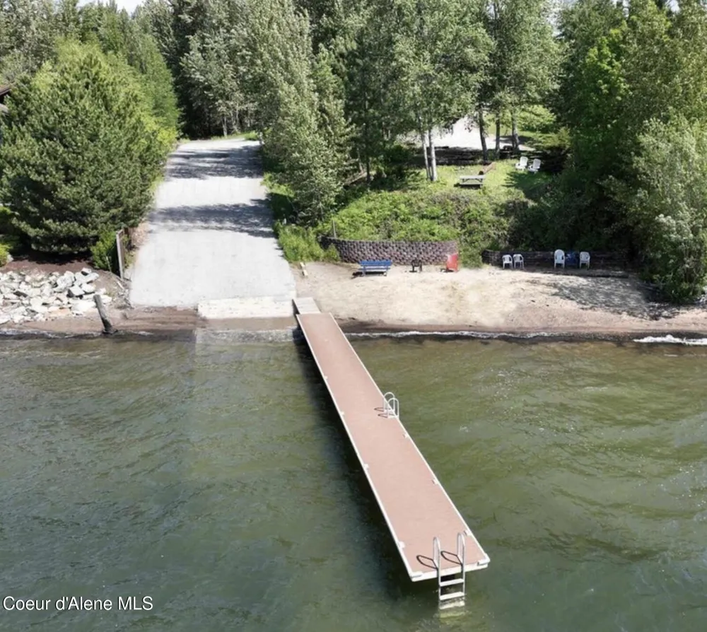 128 Spur Drive Sandpoint, ID 83864