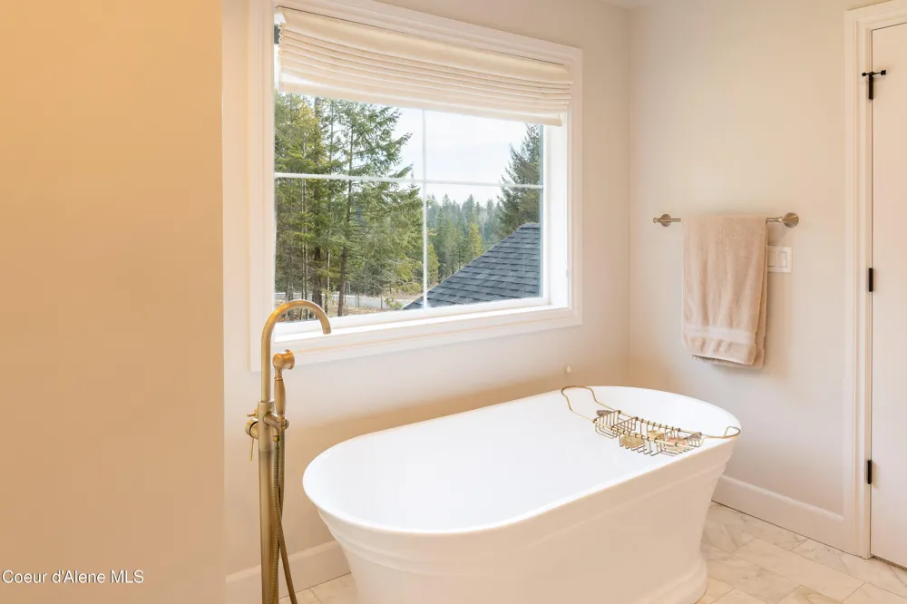 287 Mesa Drive Athol, ID 83801