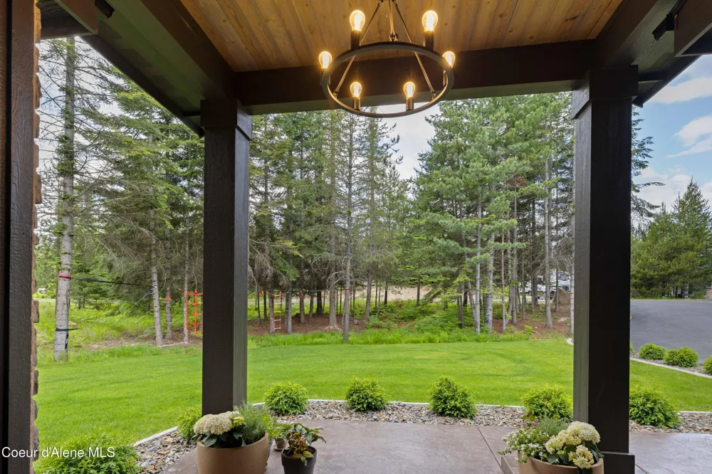 287 Mesa Drive Athol, ID 83801