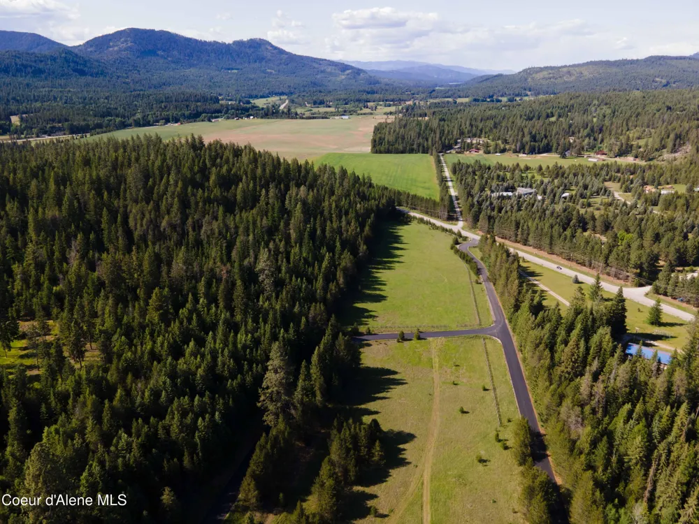 287 Mesa Drive Athol, ID 83801