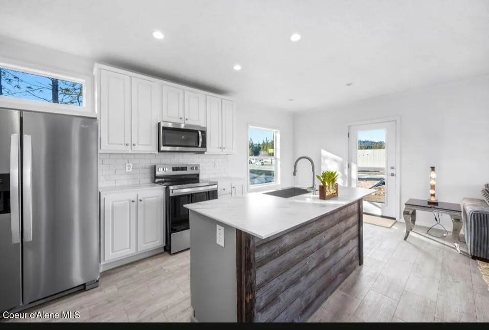 251 8th Street Priest River, ID 83856