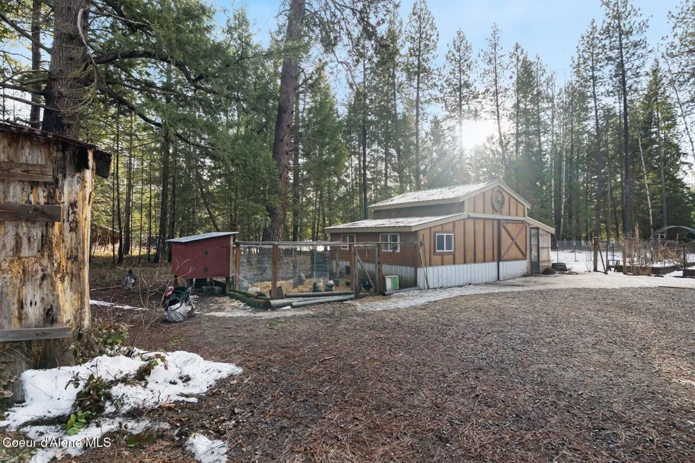 870 Samuels Road Sandpoint, ID 83864