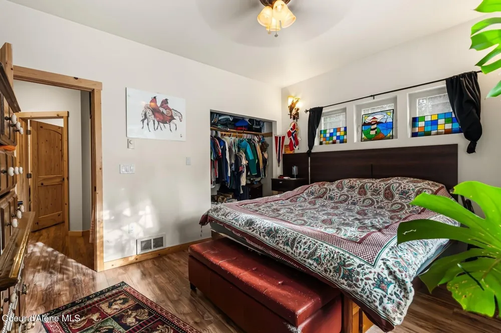 870 Samuels Road Sandpoint, ID 83864