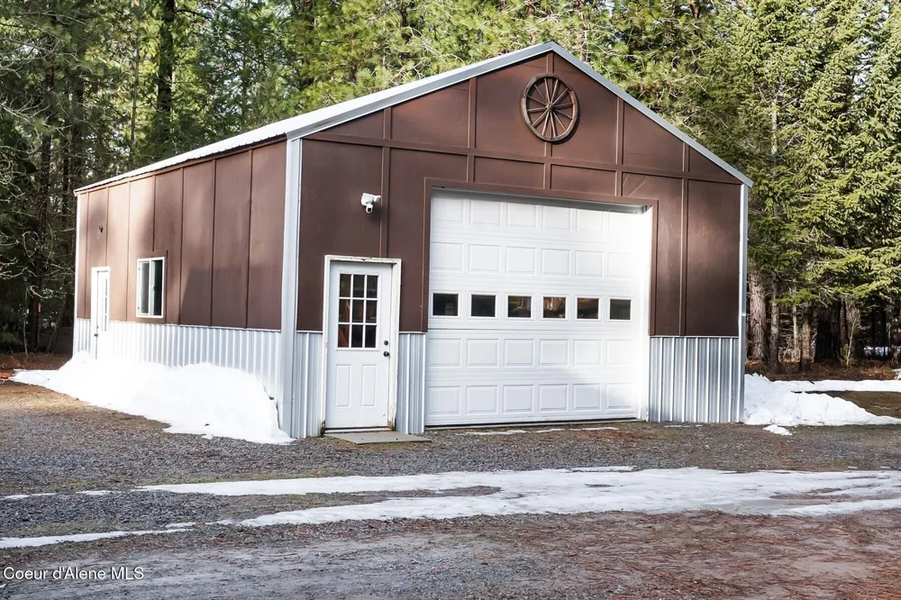 870 Samuels Road Sandpoint, ID 83864