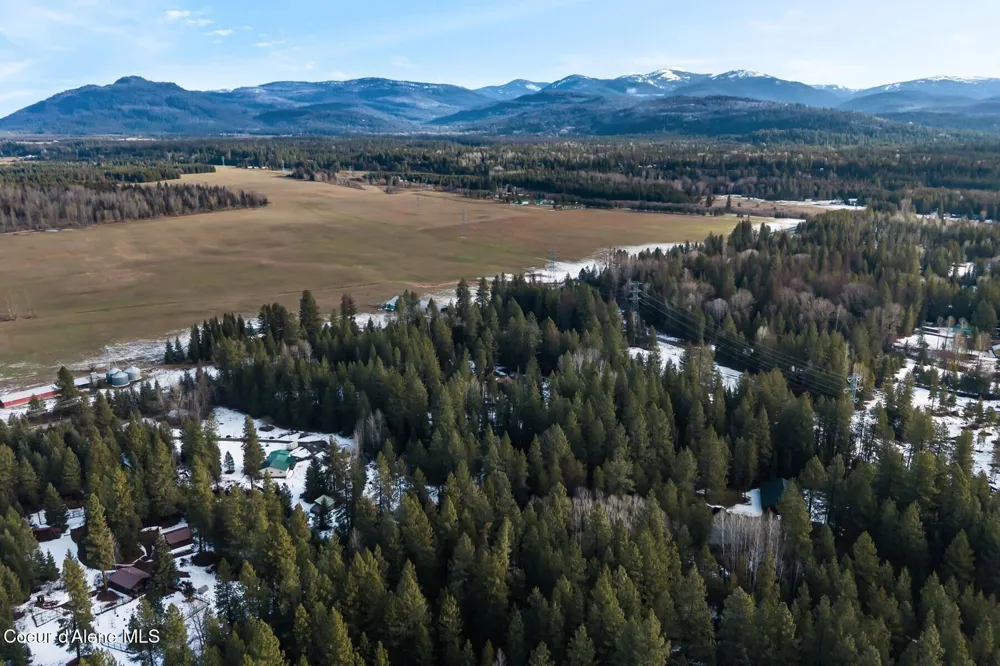 870 Samuels Road Sandpoint, ID 83864