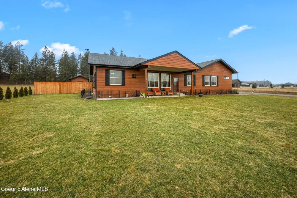 86 Nuthatch Lane Moyie Springs, ID 83845