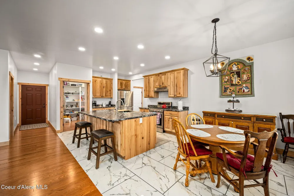 86 Nuthatch Lane Moyie Springs, ID 83845