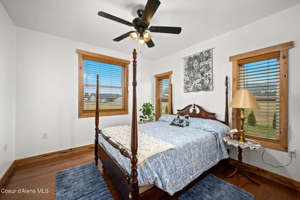 86 Nuthatch Lane Moyie Springs, ID 83845