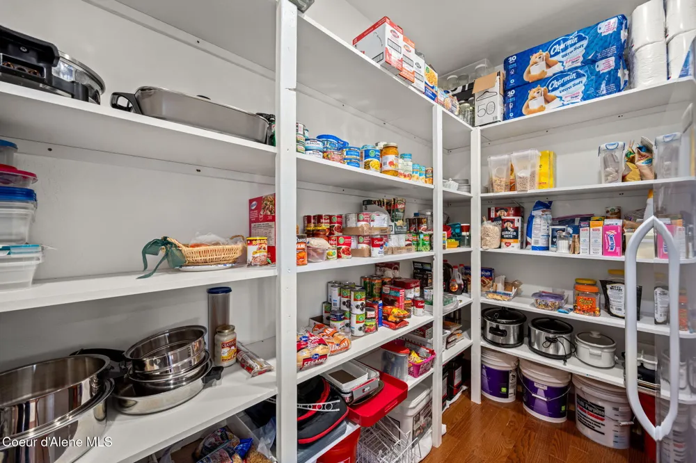 86 Nuthatch Lane Moyie Springs, ID 83845