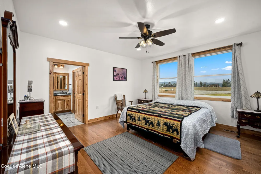 86 Nuthatch Lane Moyie Springs, ID 83845