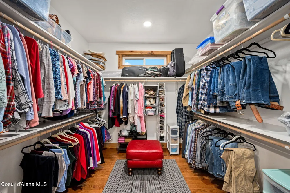 86 Nuthatch Lane Moyie Springs, ID 83845