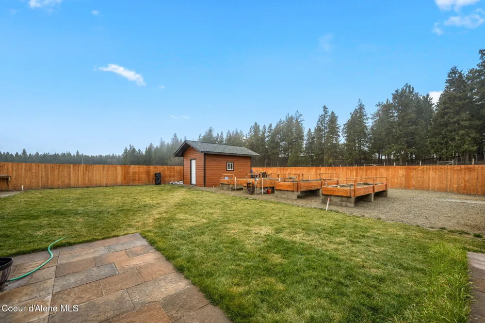 86 Nuthatch Lane Moyie Springs, ID 83845