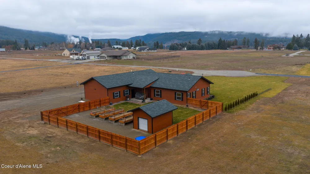 86 Nuthatch Lane Moyie Springs, ID 83845