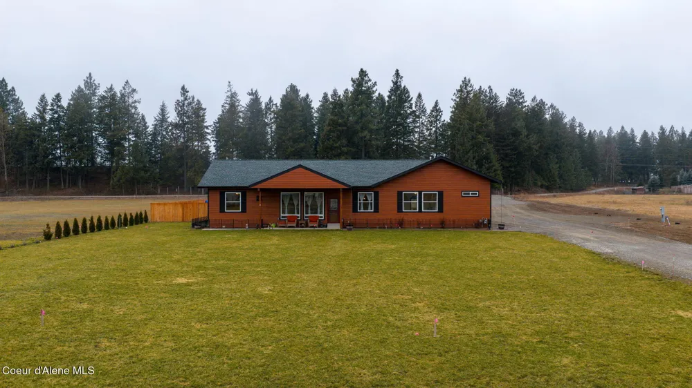86 Nuthatch Lane Moyie Springs, ID 83845