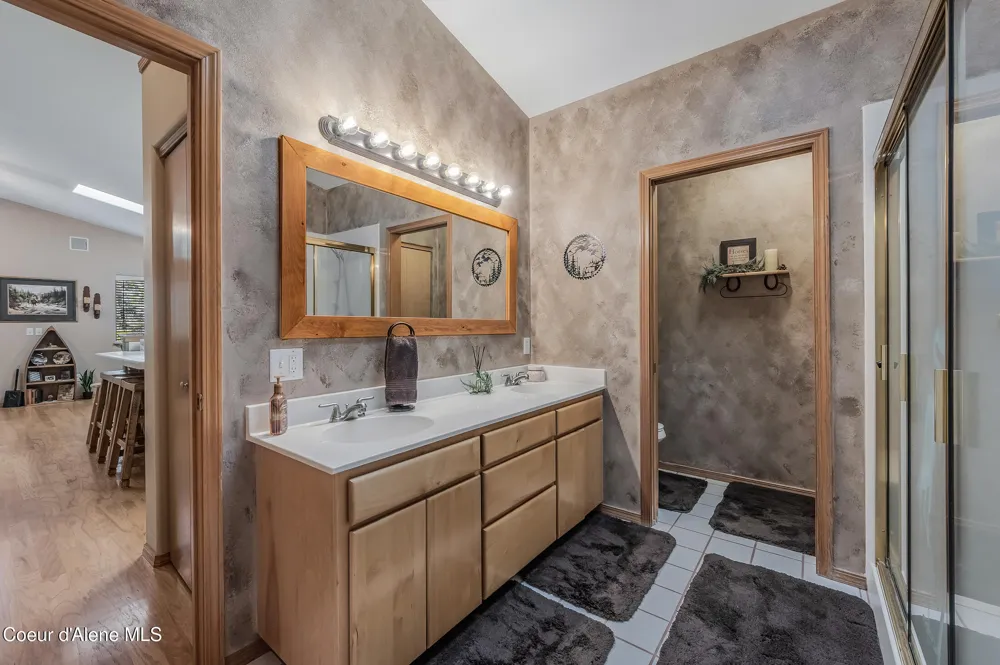 251 E Park Avenue Harrison, ID 83833