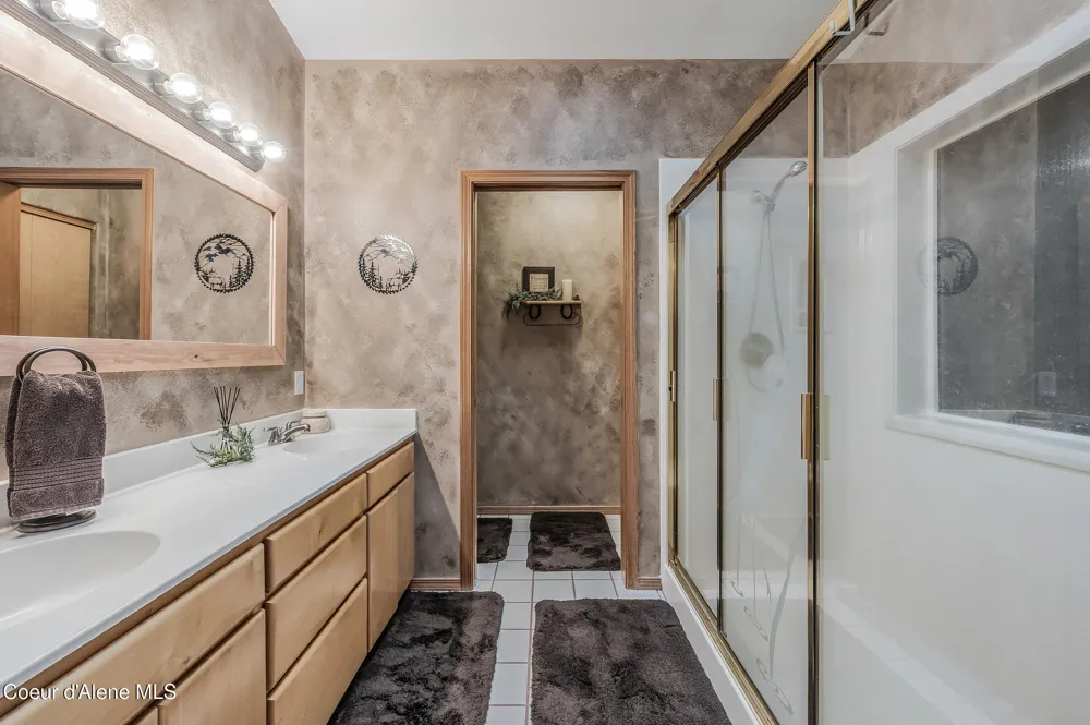 251 E Park Avenue Harrison, ID 83833